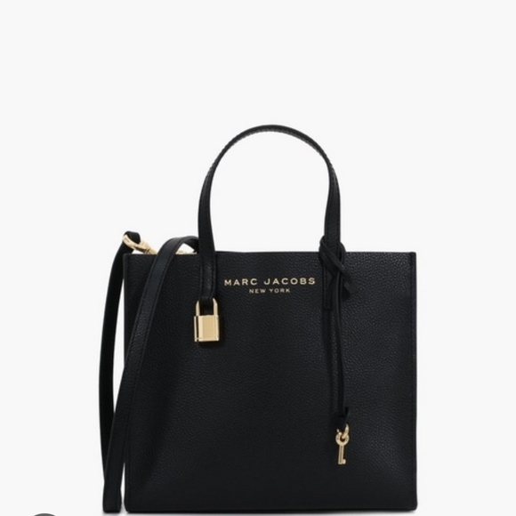Purse - Picture 1 of 1